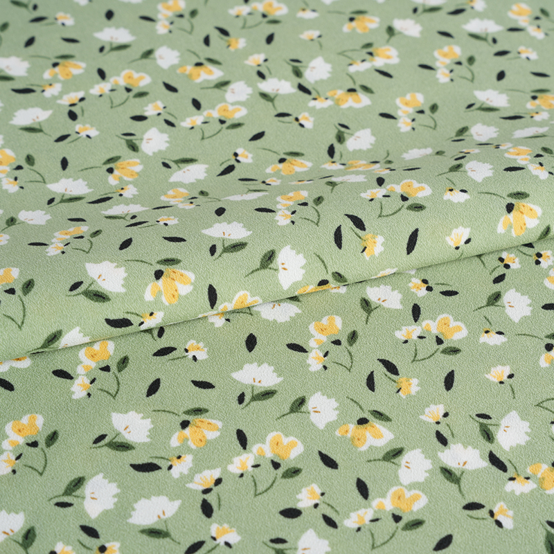 2026*75 Шелковый креп Яо с ложным поворотом и небольшим цветочным принтом