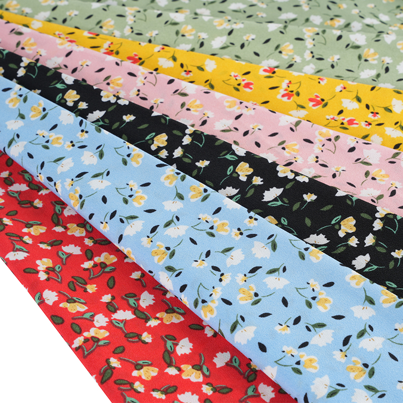 2026*75 Шелковый креп Яо с ложным поворотом и небольшим цветочным принтом