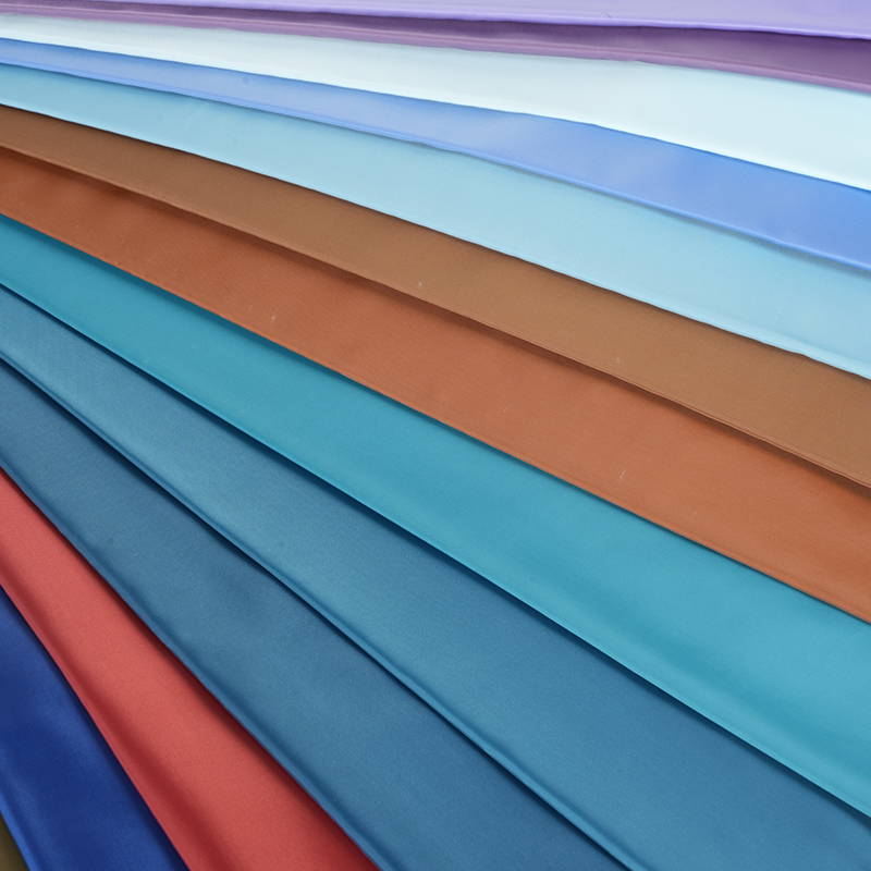 Ткань из полиэстера и тафты 210T