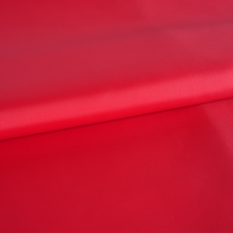 Ткань для подкладки одежды из полиэстера и тафты 210T